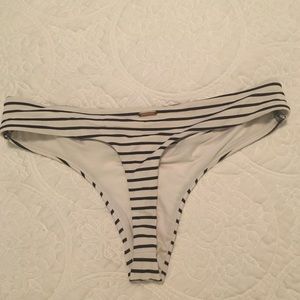 Victoria’s Secret bottoms 2 pair